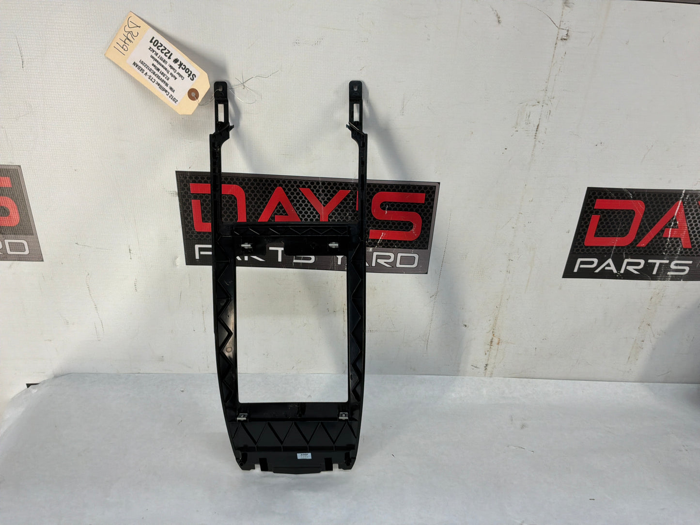 Shifter bezel - Day's Parts Yard