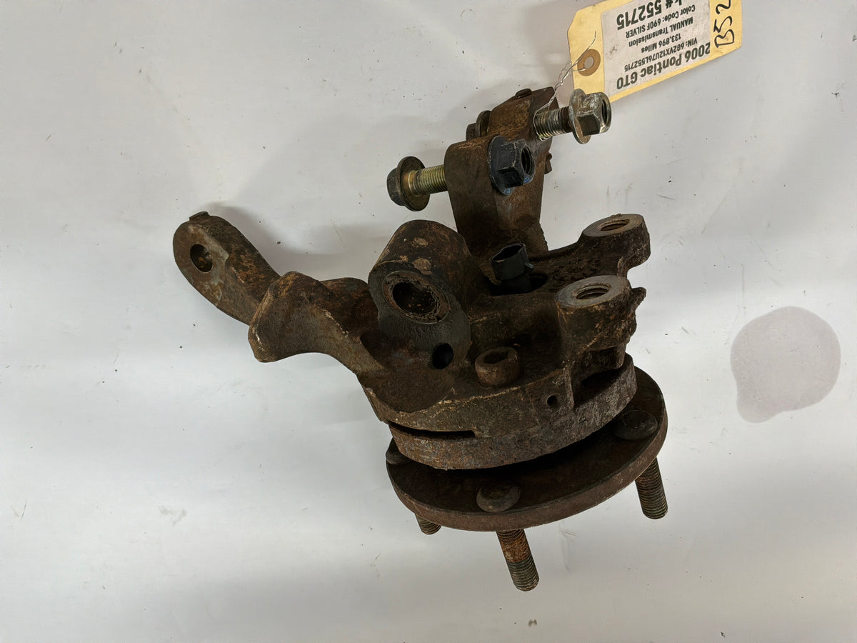 2006 Pontiac GTO LH Driver Front Suspension Spindle Hub Knuckle Assembly OEM