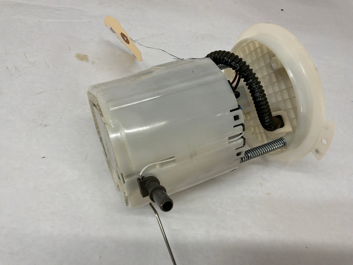 2017 Chevy SS Sedan Fuel Pump & Lever Sending Unit Assembly OEM