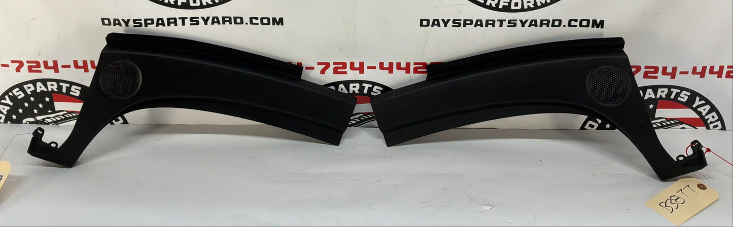 2008 Pontiac G8 Base RH & LH Dash Cowl Defrost Trim Extensions Panels OEM