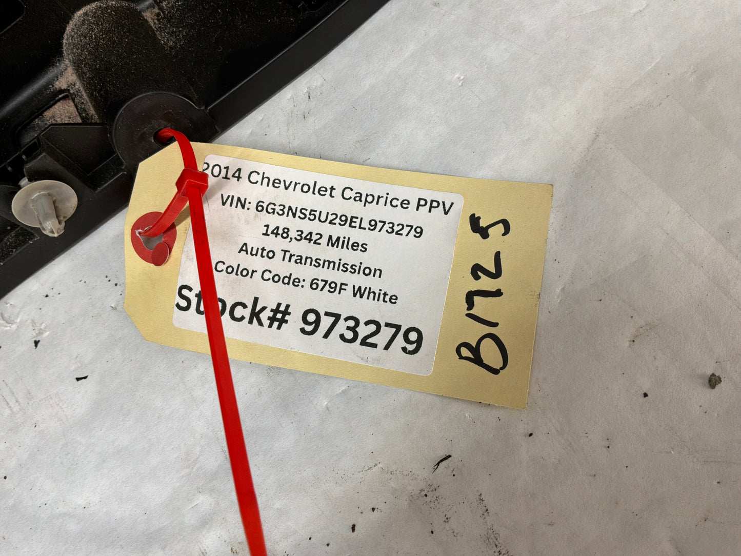 2014 Chevy Caprice PPV RH Passenger Front Door Panel OEM