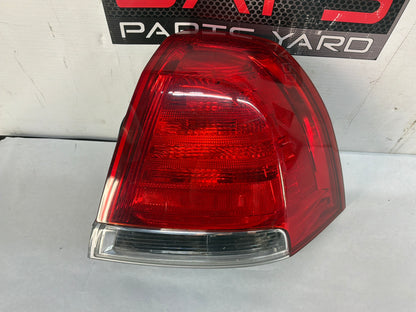 Rh taillight - Day's Parts Yard