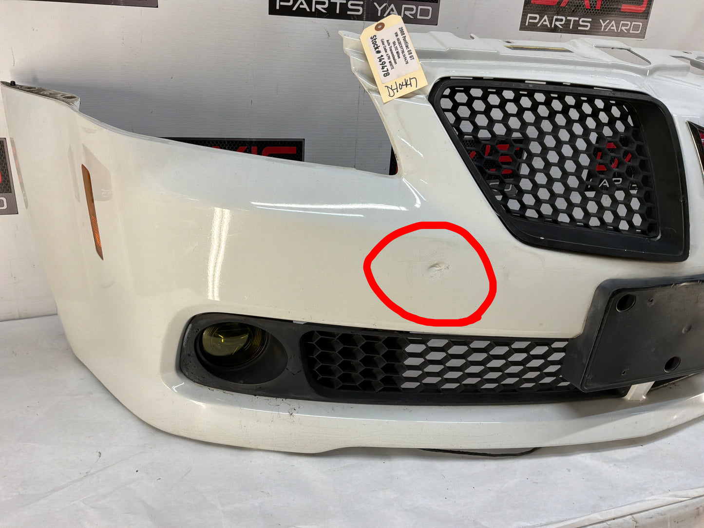 2008 Pontiac G8 GT Front Bumper Cover Fascia Assembly Grilles OEM