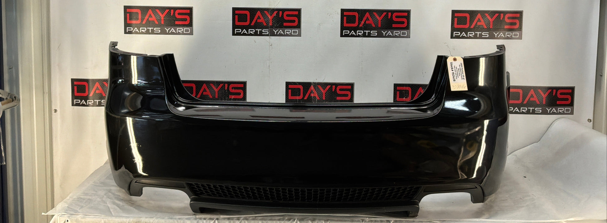 Rear bumper - Day's Parts Yard