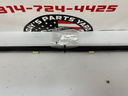 2006 Pontiac GTO RH Passenger Window Door Belt Molding Weather Strip Trim OEM