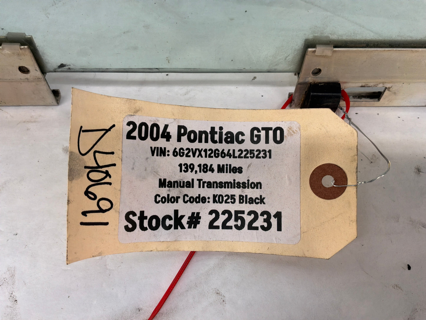 2004 Pontiac GTO RH Passenger Front Door Window Glass OEM