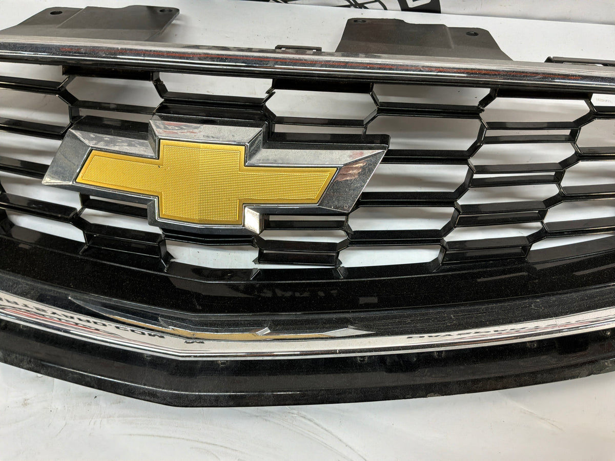 2017 Chevy SS Sedan Front Upper Grille OEM Damaged