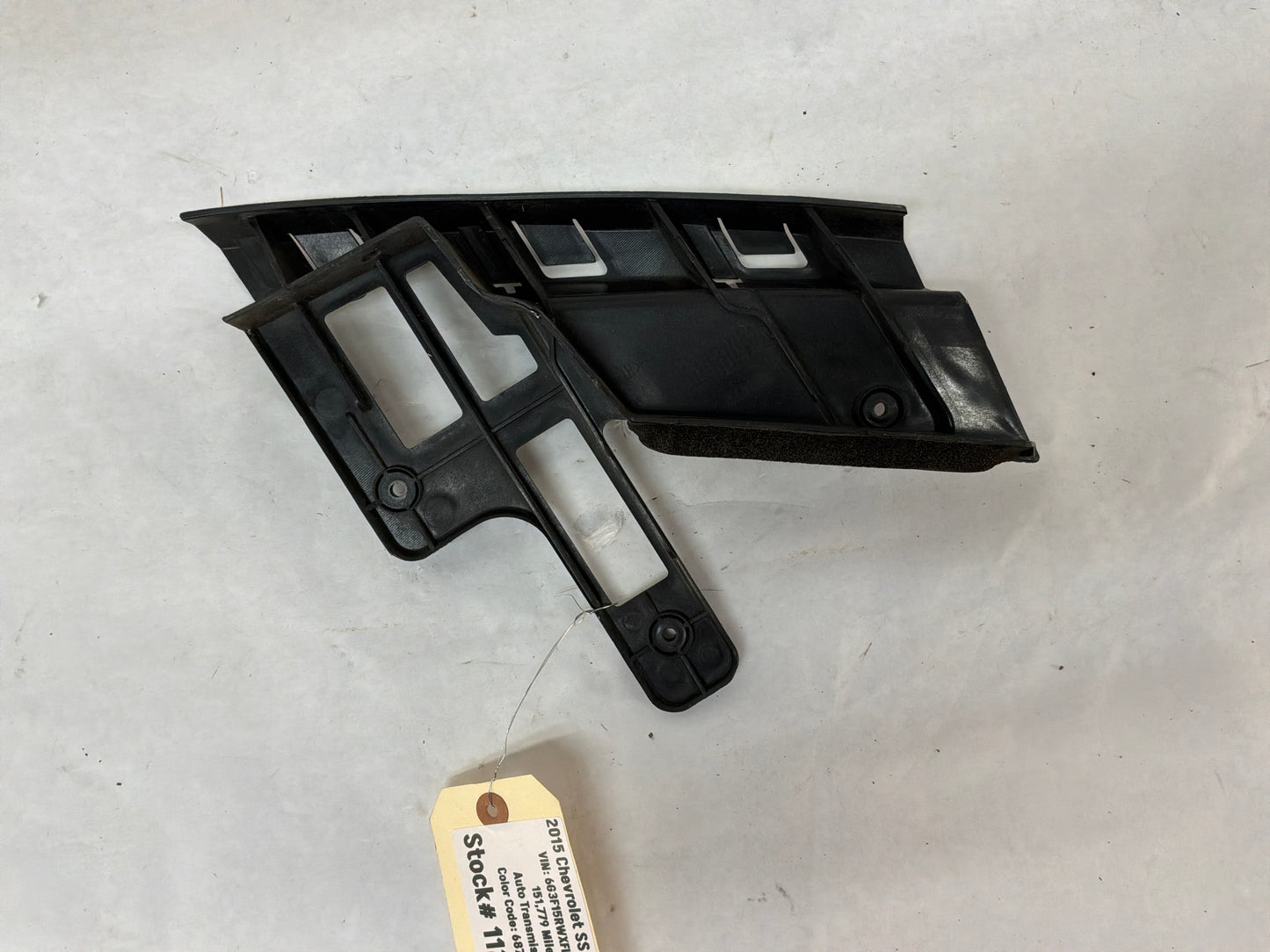 2015 Chevy SS Sedan LH Driver Front Bumper Headlight Head Light Bracket Support OEM