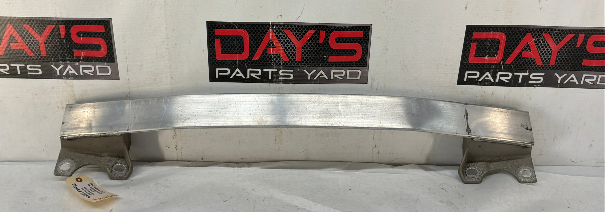 Strut tower brace - Day's Parts Yard