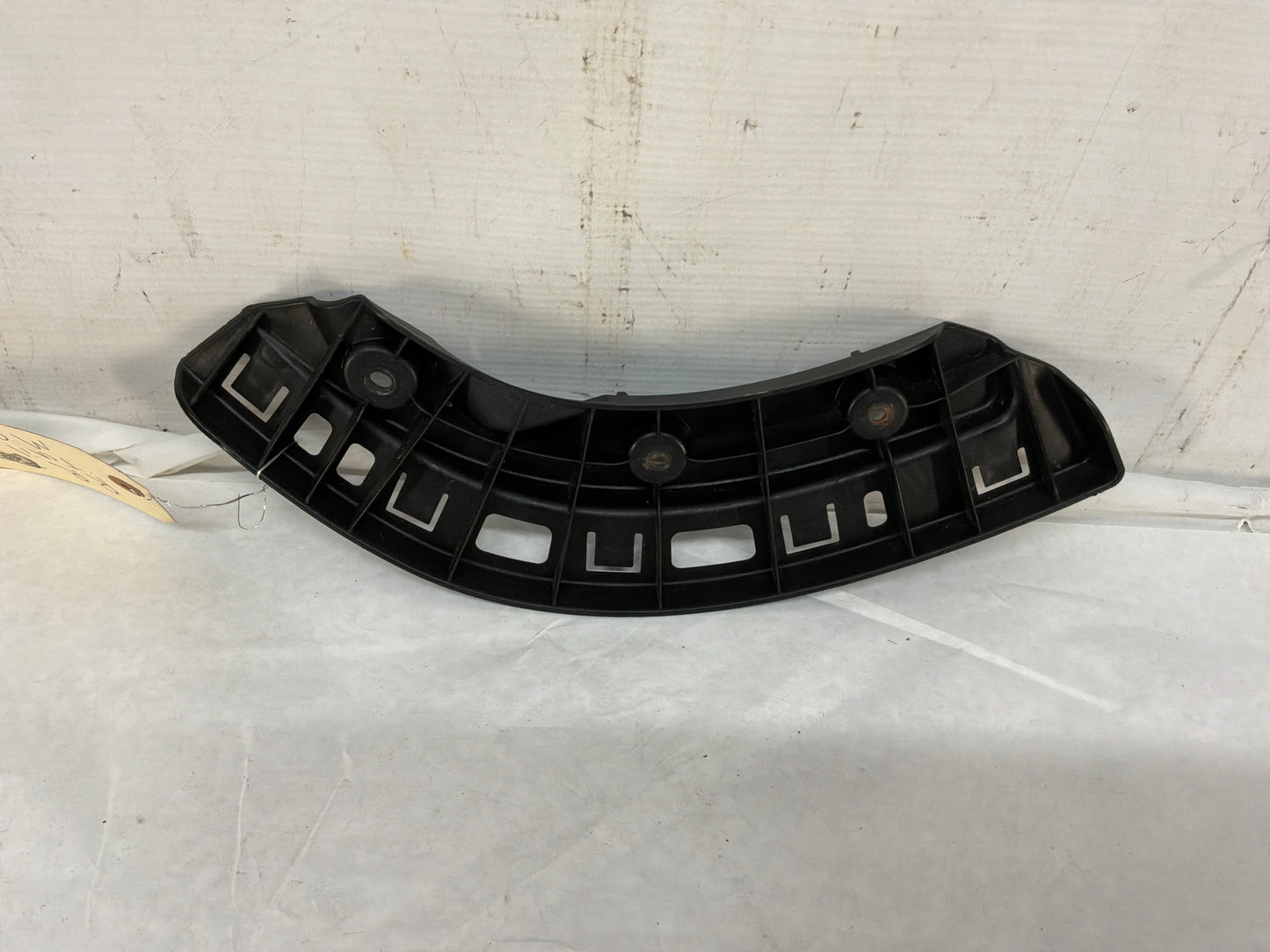 2016 Chevy SS Sedan RH Passenger Tail Light Taillight Bracket OEM