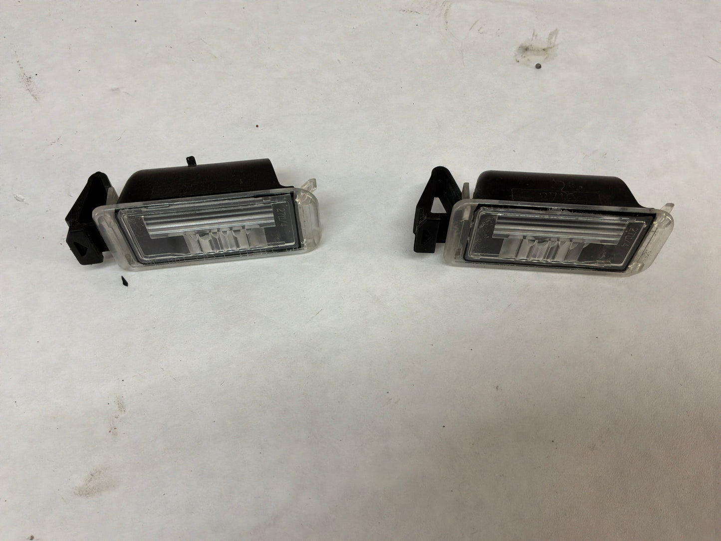 2014 Chevy Caprice PPV RH & LH License Plate Tag Lamp Lights OEM