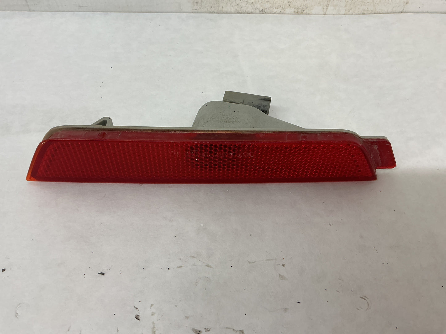 2015 Chevrolet Camaro SS 1LE Rh rear marker light