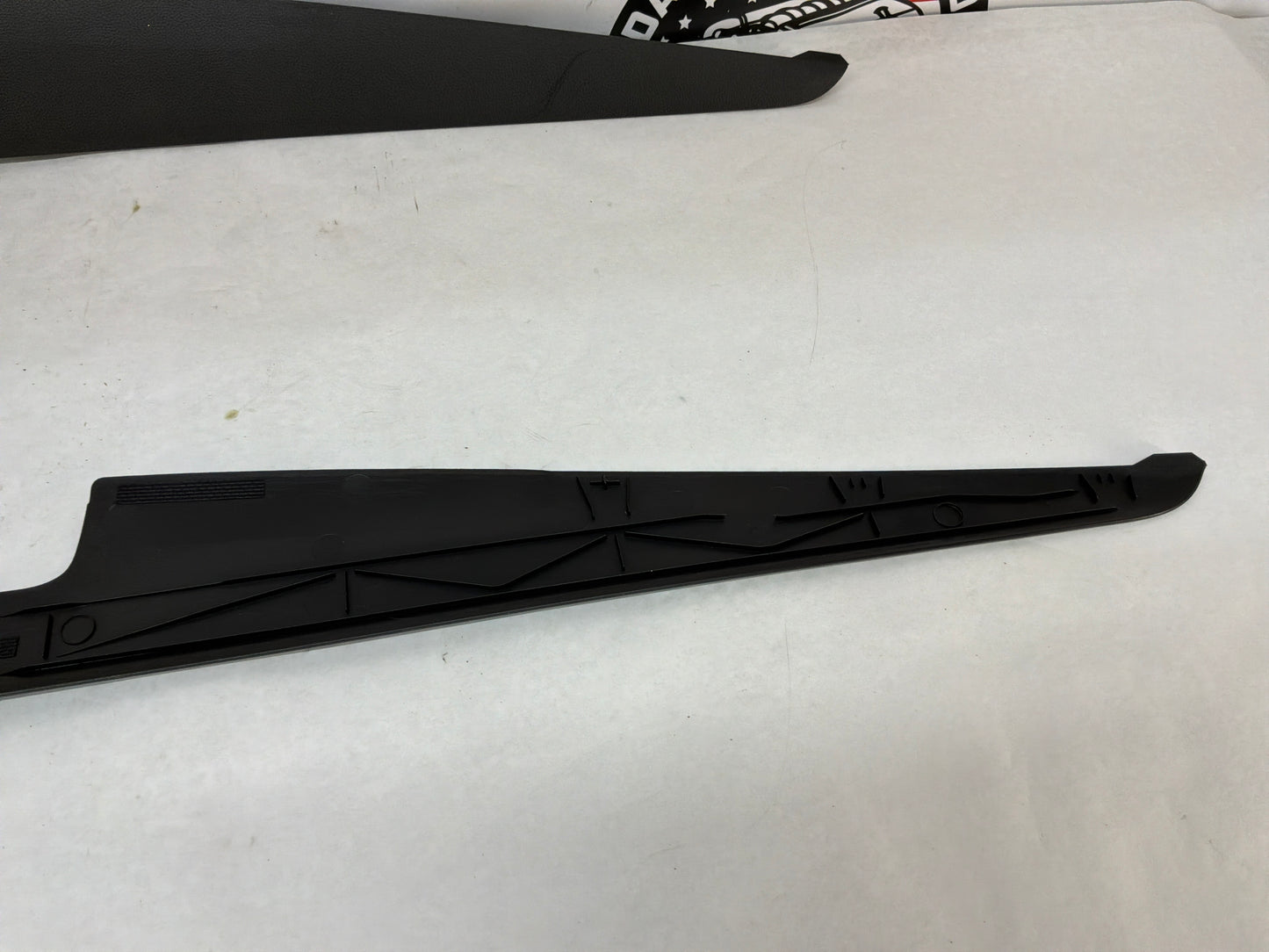 2008 Pontiac G8 Base RH & LH Center Console Side Trim Panels OEM