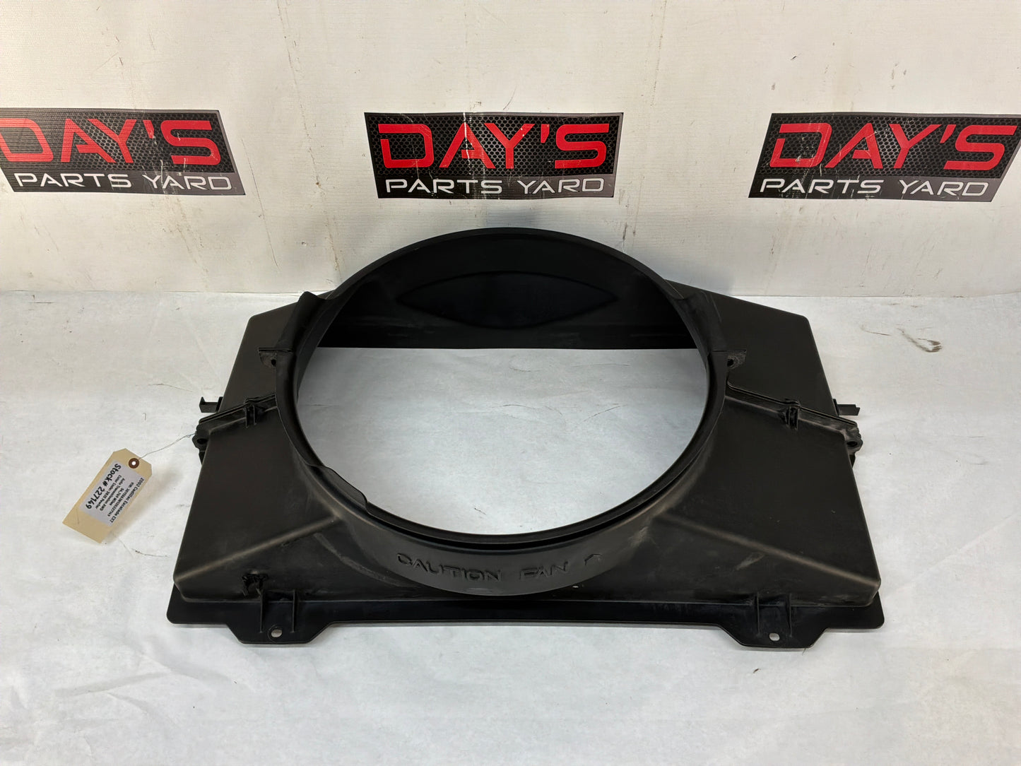 2002 Cadillac Escalade EXT 2-Piece Fan Shroud OEM