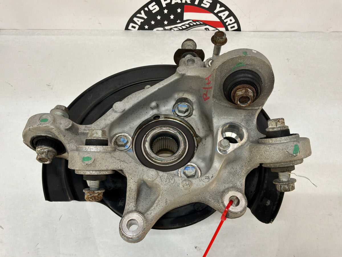 2016 Cadillac CTS-V Rear RH Passenger Spindle Knuckle Hub OEM