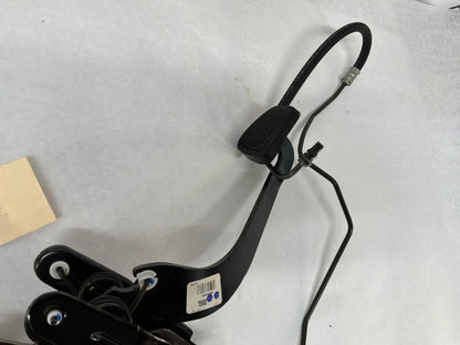 2014 Chevy Camaro SS  Manual Transmission Pedal Brake Clutch Master Cylinder Assembly OEM