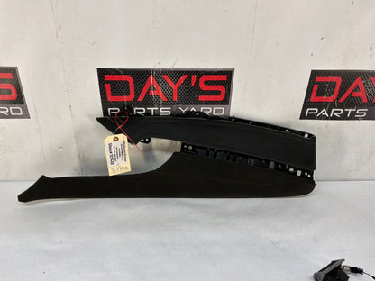 Center console trim - Day's Parts Yard
