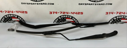 2014 Chevy SS Sedan RH & LH Windshield Wiper Arms Set OEM