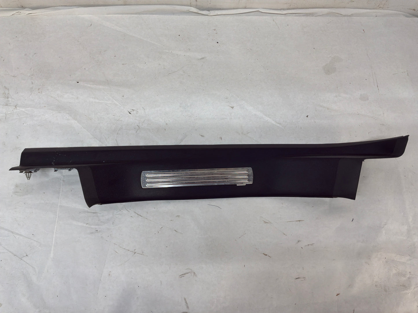 2008 Pontiac G8 GT RH Passenger Rear Door Trim Sill Scuff Kick Panel OEM
