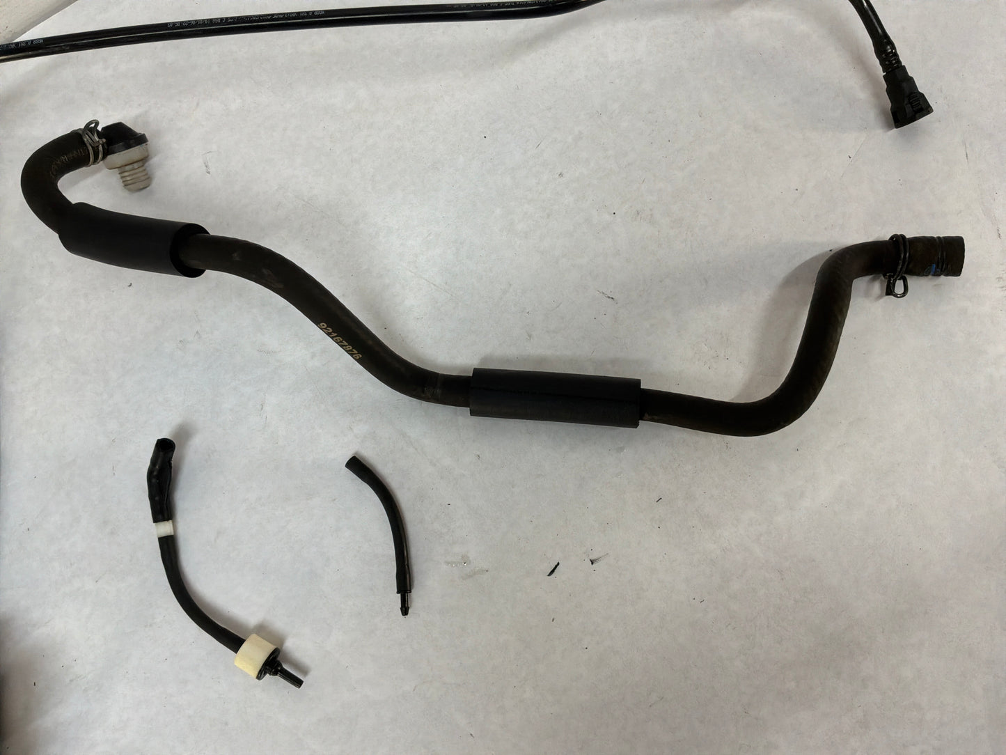 2006 Pontiac GTO Intake Manifold EVAP PCV Purge Valve Brake Booster Vacuum Hose Line OEM
