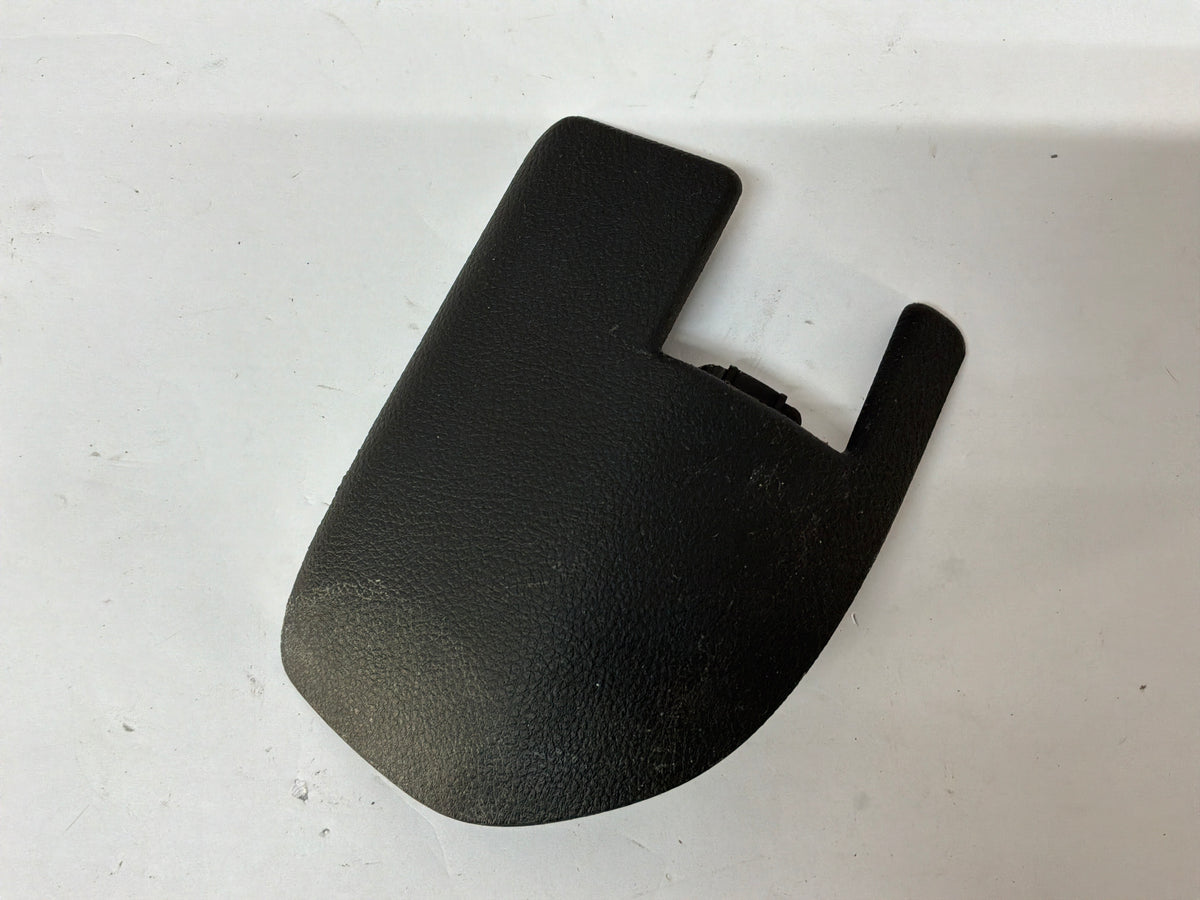 Rh seat track trim - Day's Parts Yard