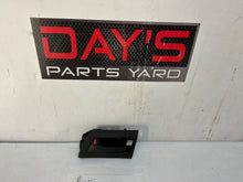 Rh rear door handle - Day's Parts Yard