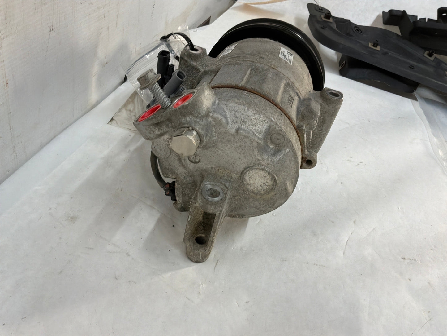 Ac compressor - Day's Parts Yard