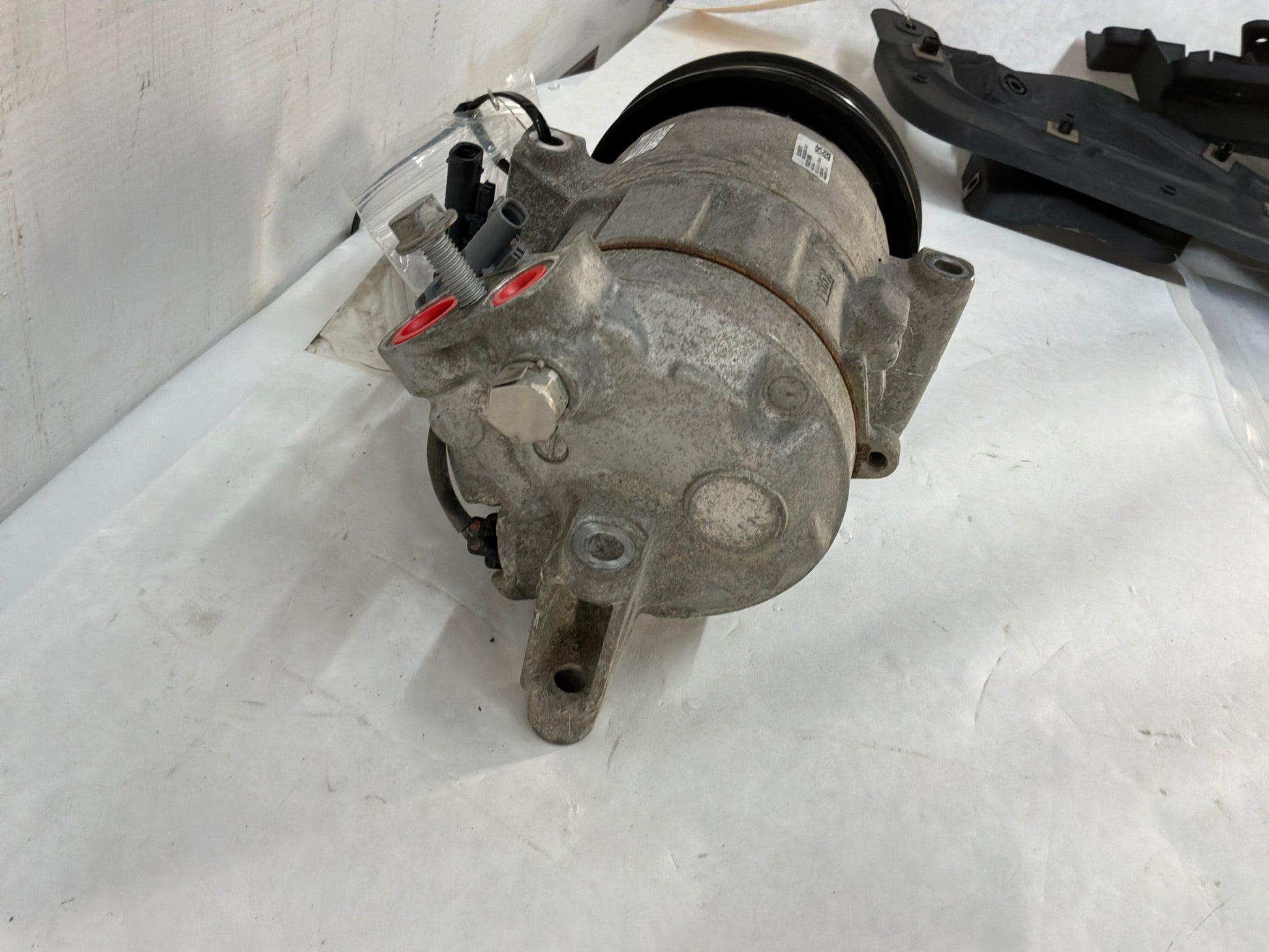Ac compressor - Day's Parts Yard