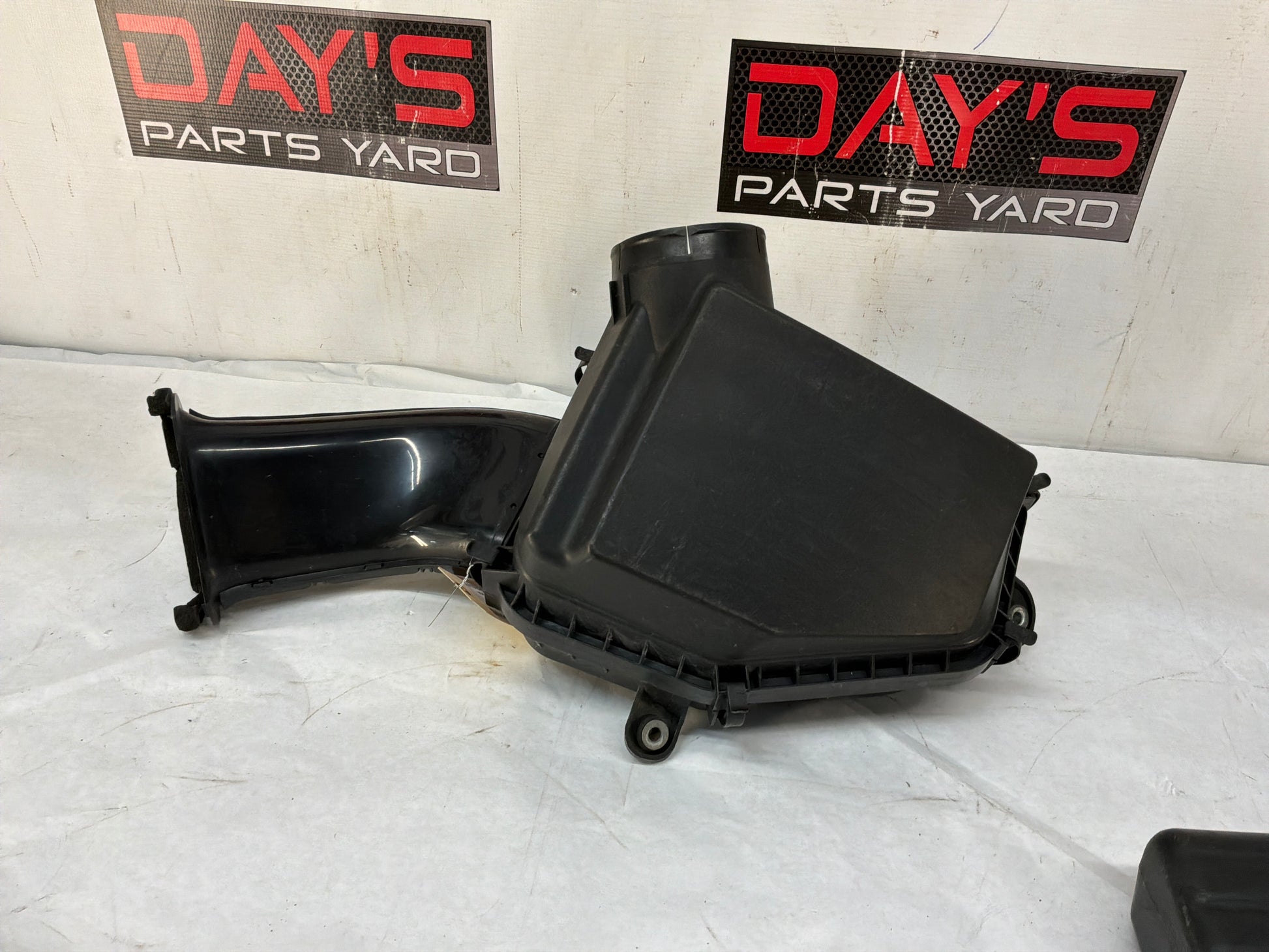 Cold air intake - Day's Parts Yard