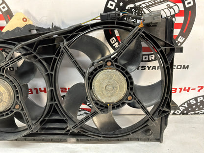 2005 Pontiac GTO Dual Electric Radiator Cooling Fans Shroud Assembly OEM