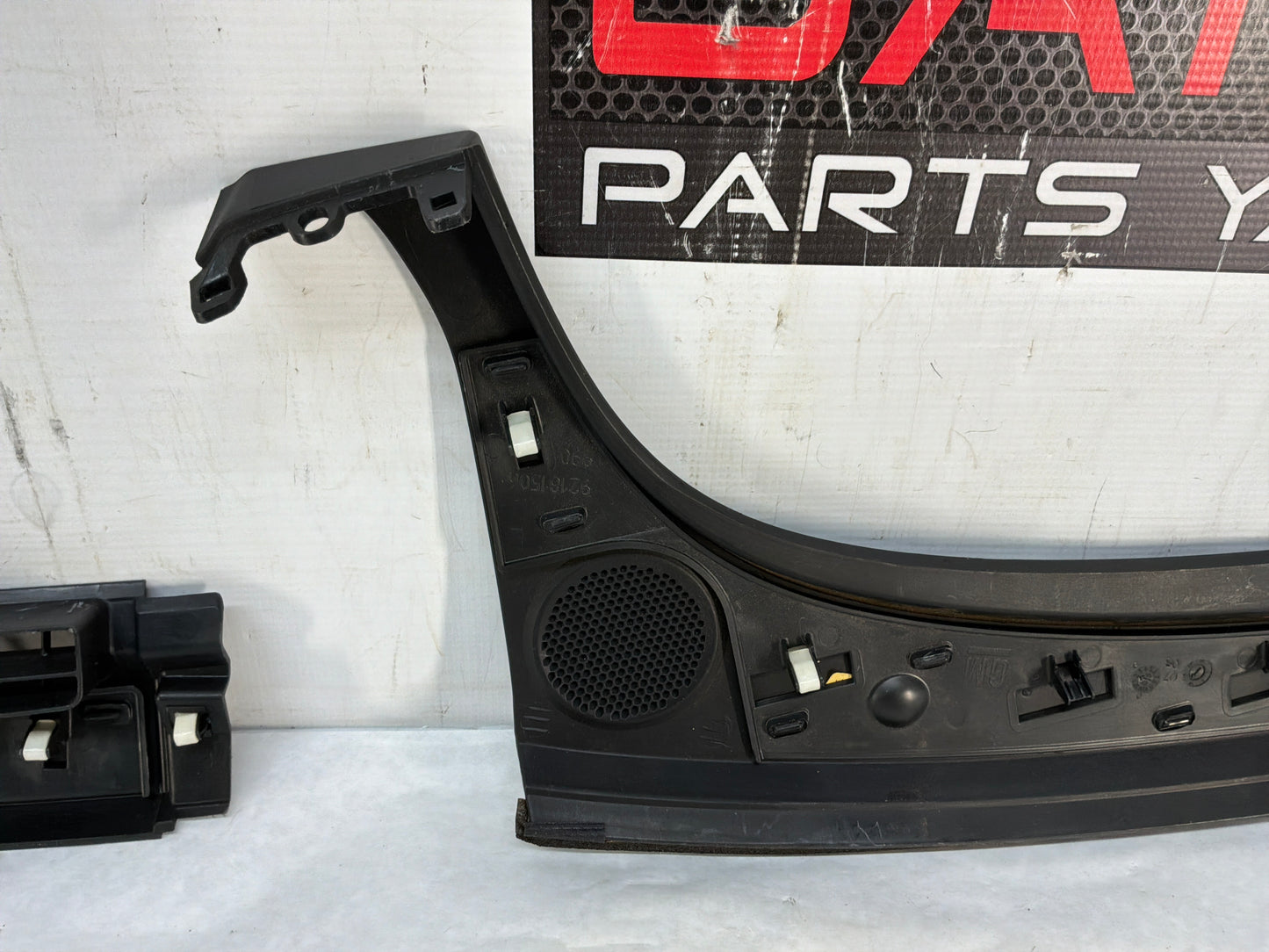 2008 Pontiac G8 GT RH & LH Dash Panels Center Cowl Defrost Trim Extensions OEM