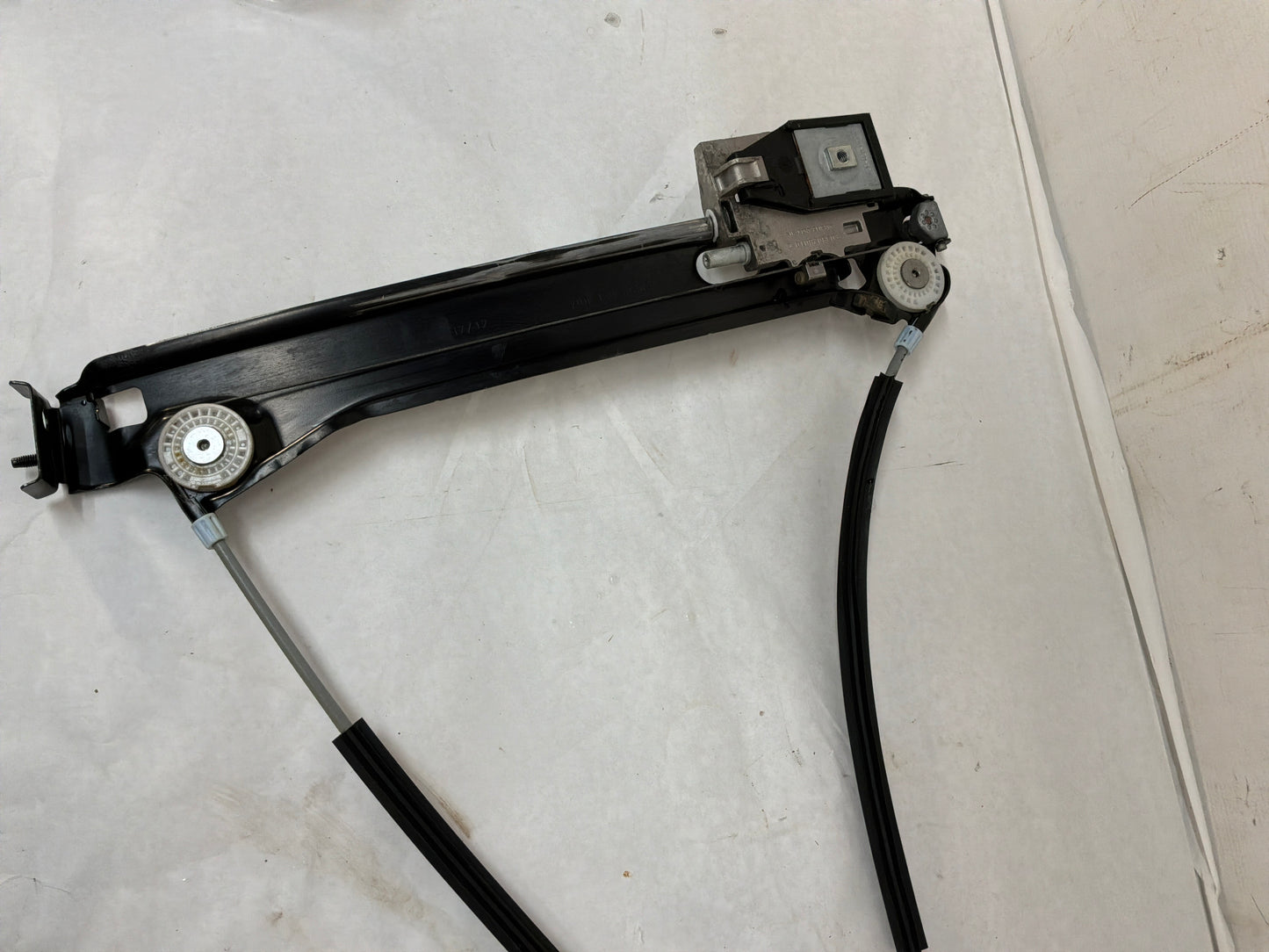 2013 Chevy Camaro RH Passenger Front Window Regulator Motor OEM