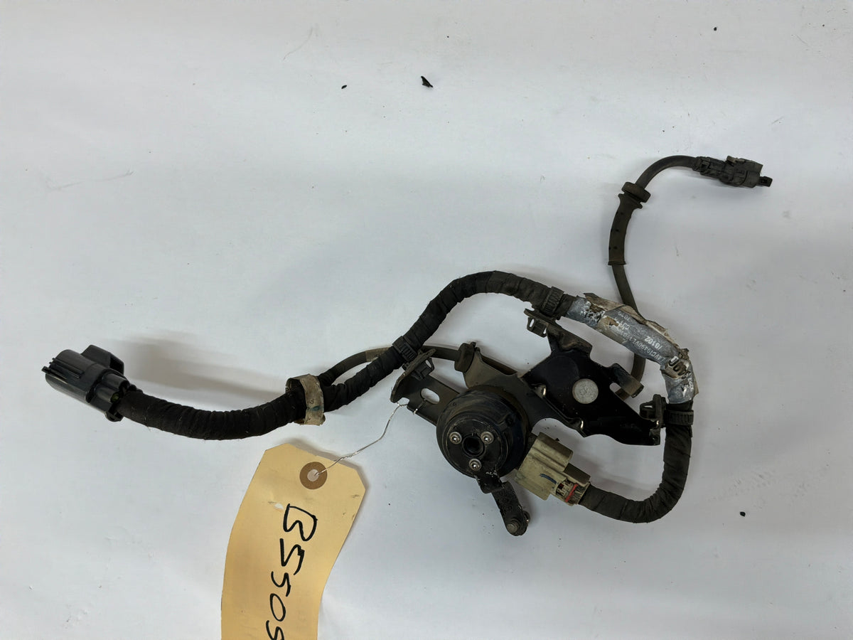 2017 Chevy SS Sedan RH & LH Front Suspension Head Lamp Ride Control Height Sensors OEM