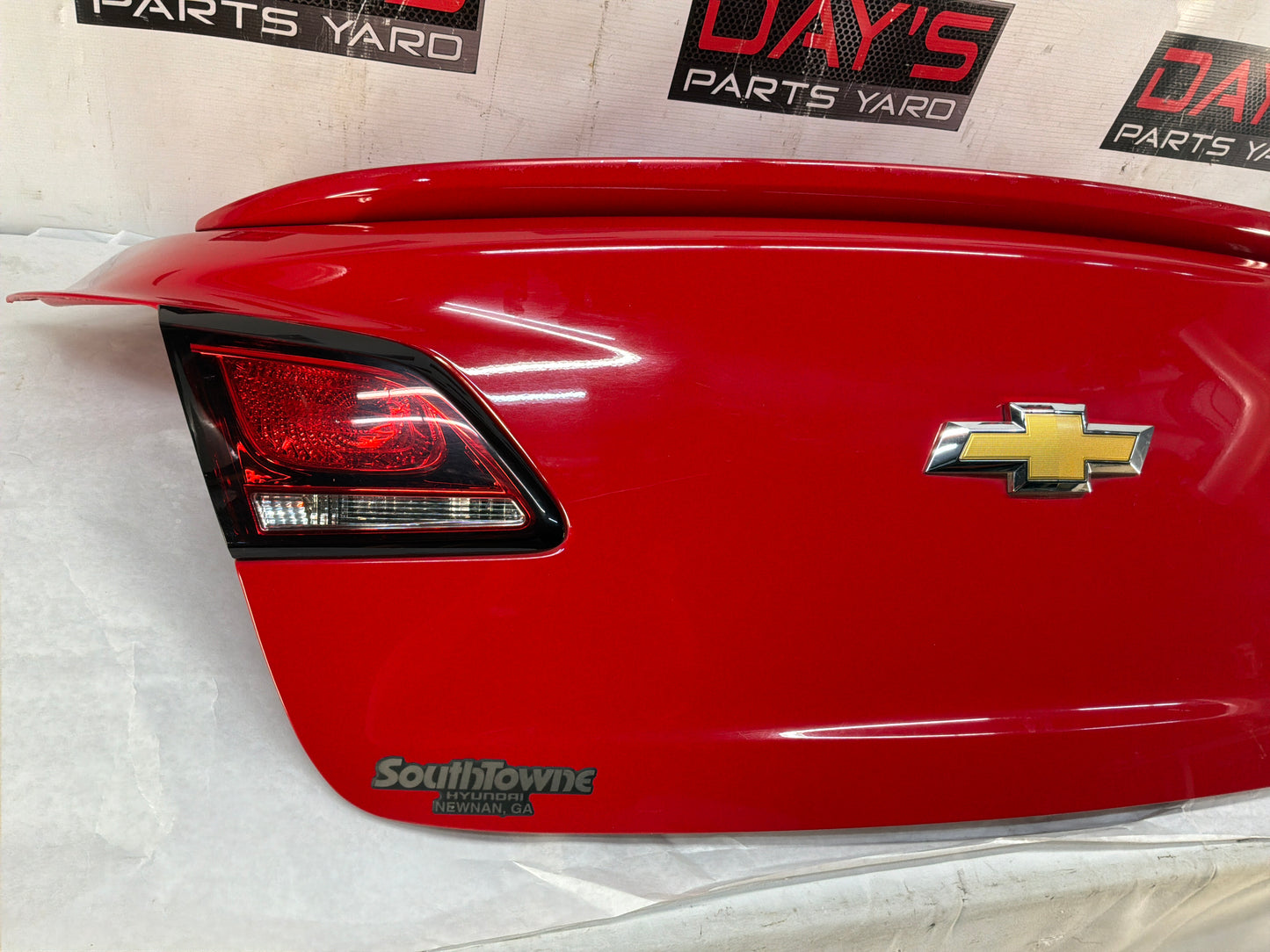 2015 Chevrolet SS Sedan Trunk Deck Lid w/ Spoiler Red OEM