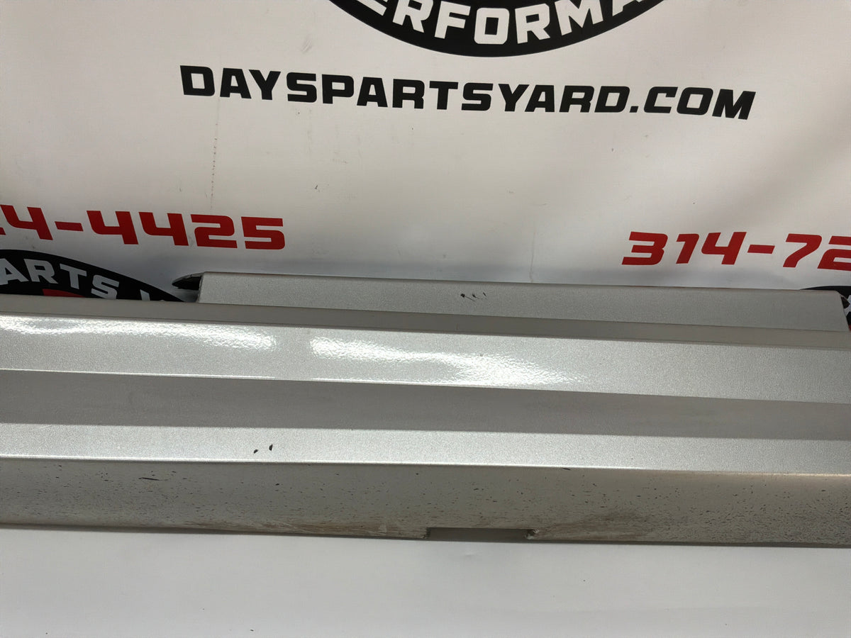 2006 Cadillac CTS-V RH Passenger Rocker Molding Side Skirts Panels OEM