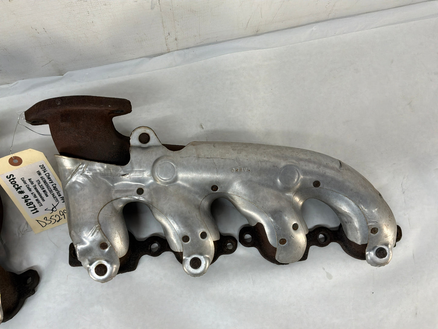 Exhaust manifold - Day's Parts Yard