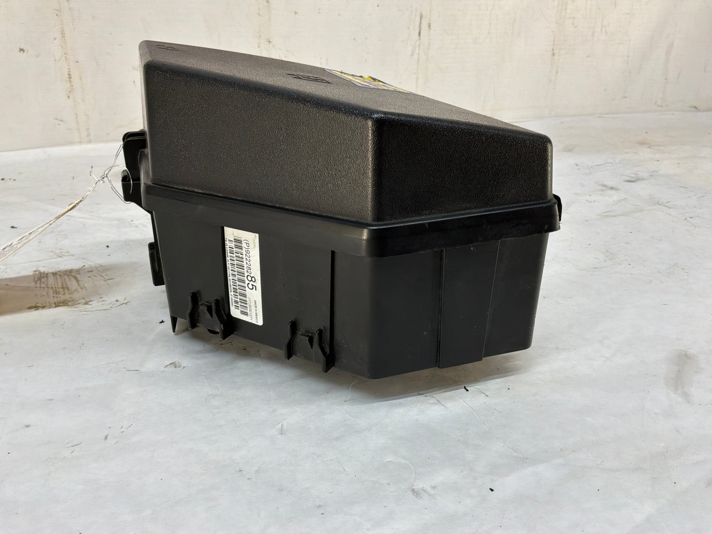 2008 Pontiac G8 GT Engine Bay Fuse Relay Wiring Junction Block Box Cover Lid OEM