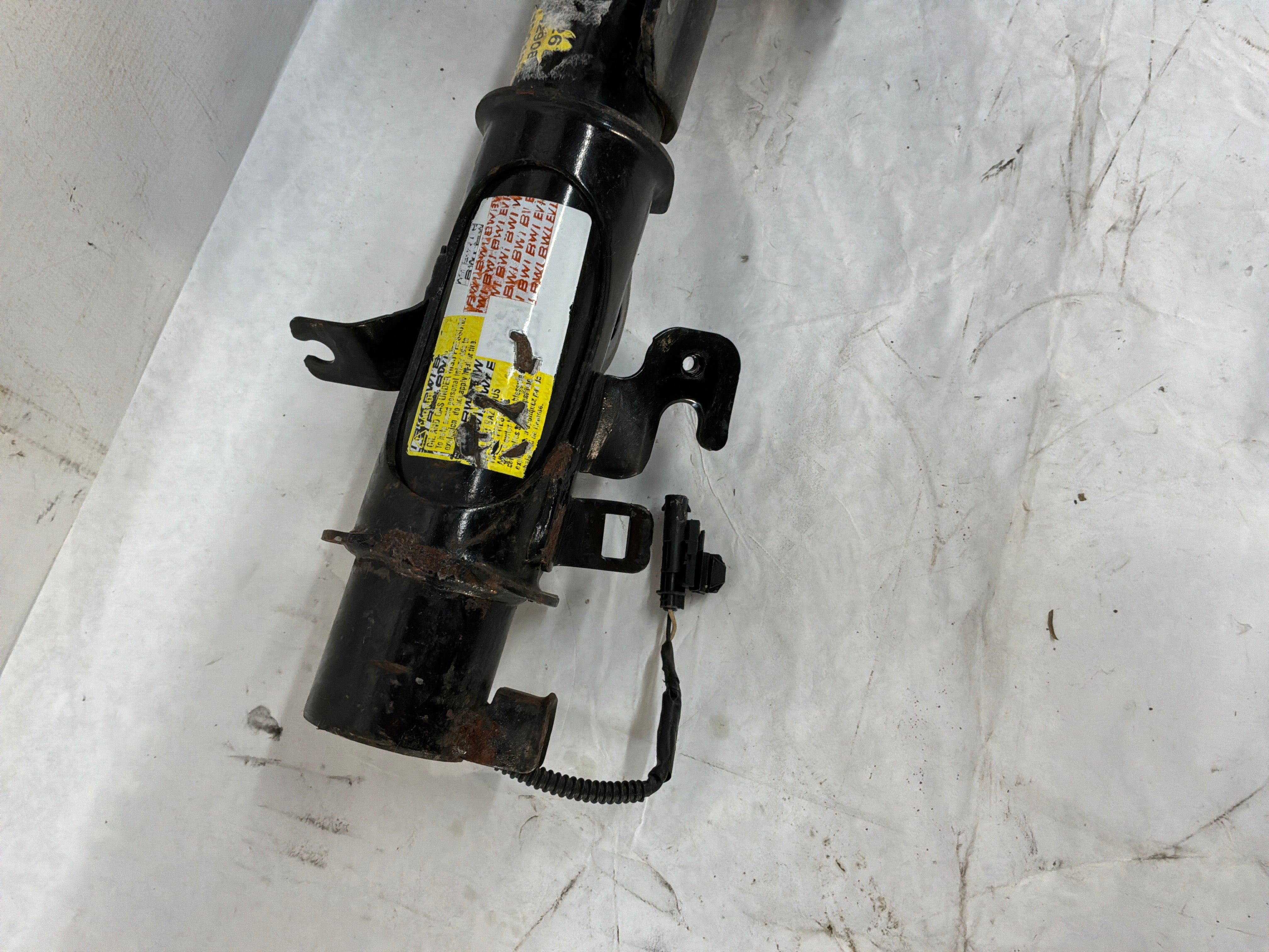 2013 Chevy Camaro ZL1 RH Passenger Front Magnetic Ride Strut Shock Ass