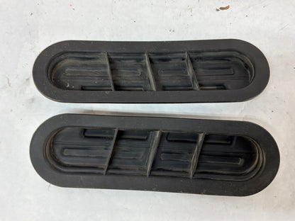 2008 Pontiac G8 Base RH & LH Hood Vent Insert Duct Rubber Trim OEM