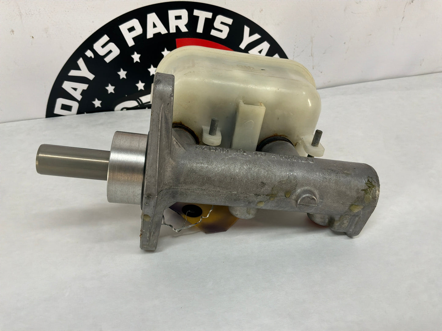 2005 Pontiac GTO Hydraulic Brake Master Cylinder OEM