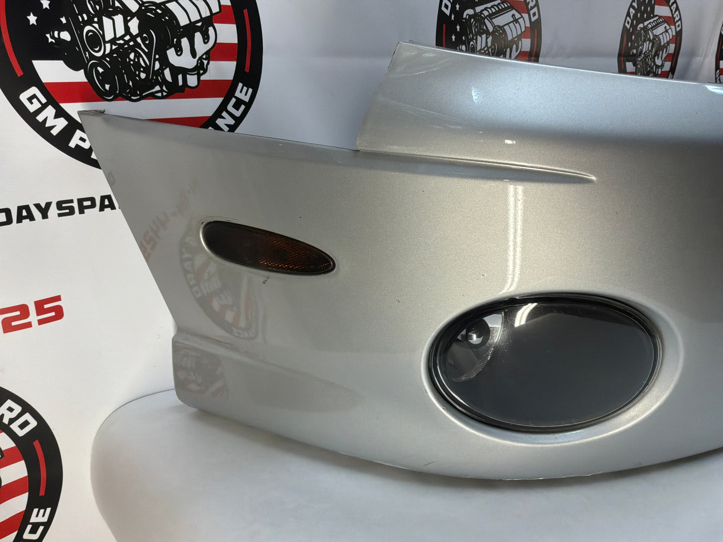2005 Pontiac GTO Front Bumper Cover Fascia Silver OEM