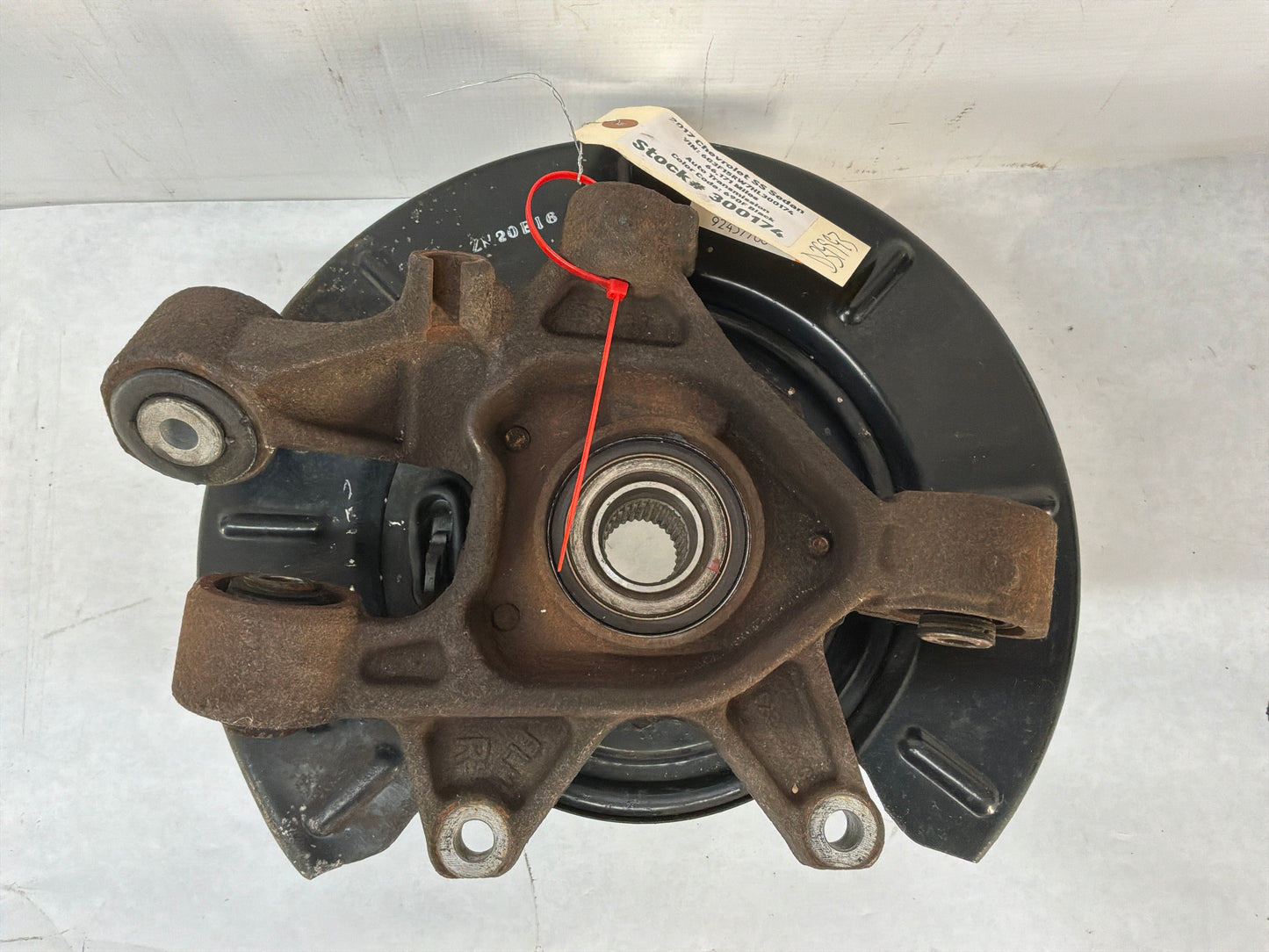 2017 Chevy SS Sedan RH Passenger Rear Suspension Spindle Hub Knuckle Wheel Bearing OEM