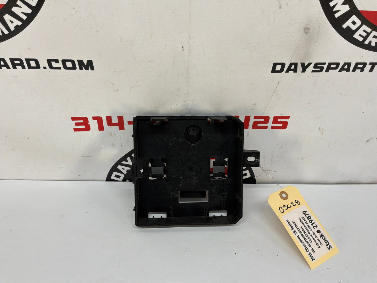 2016 Chevy SS Sedan ECM ECU PCM Computer Module Mounting Bracket OEM