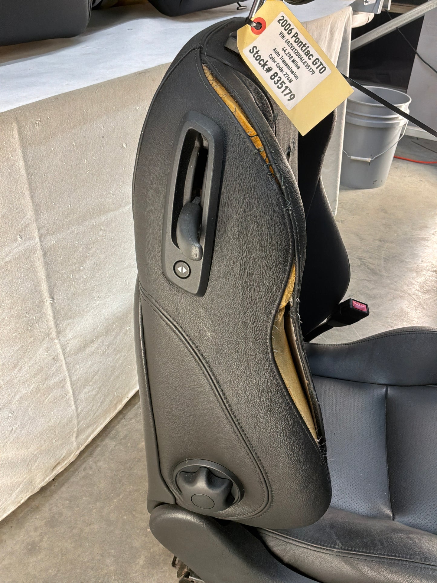 2006 Pontiac GTO Seats Fronts and Rears Black Leather OEM