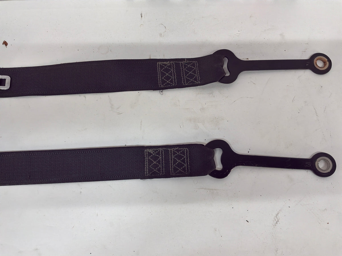 2006 Pontiac GTO LH & RH Front Seat Belts Retractors OEM