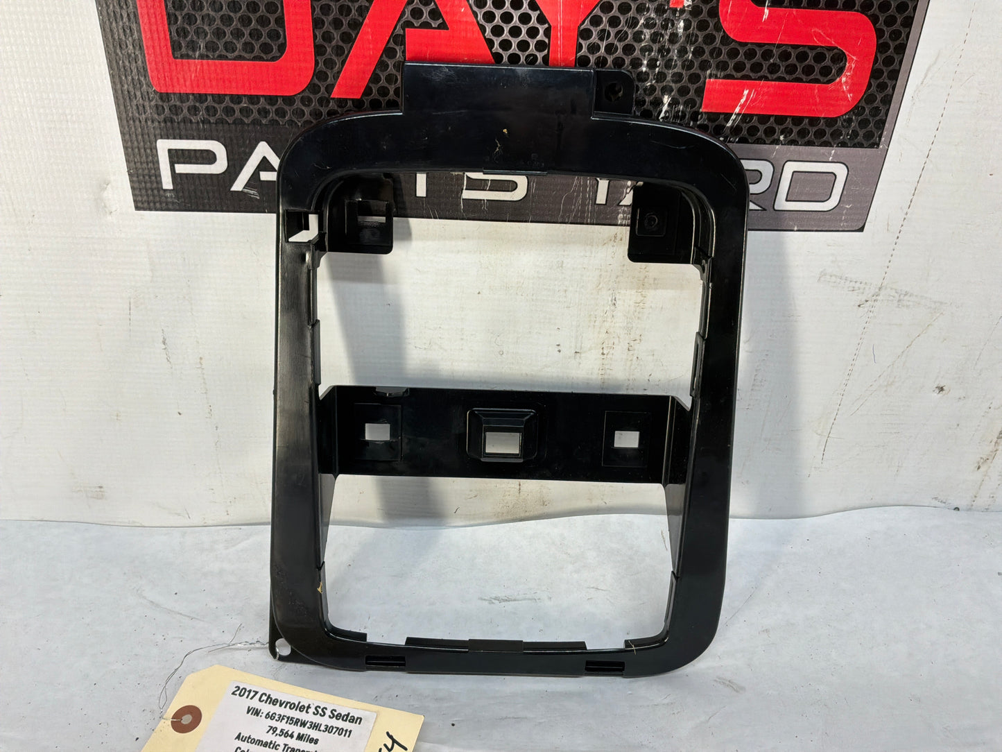 2017 Chevrolet SS Sedan Hardtop Over Head Console Dome Light Frame Bracket Bezel OEM