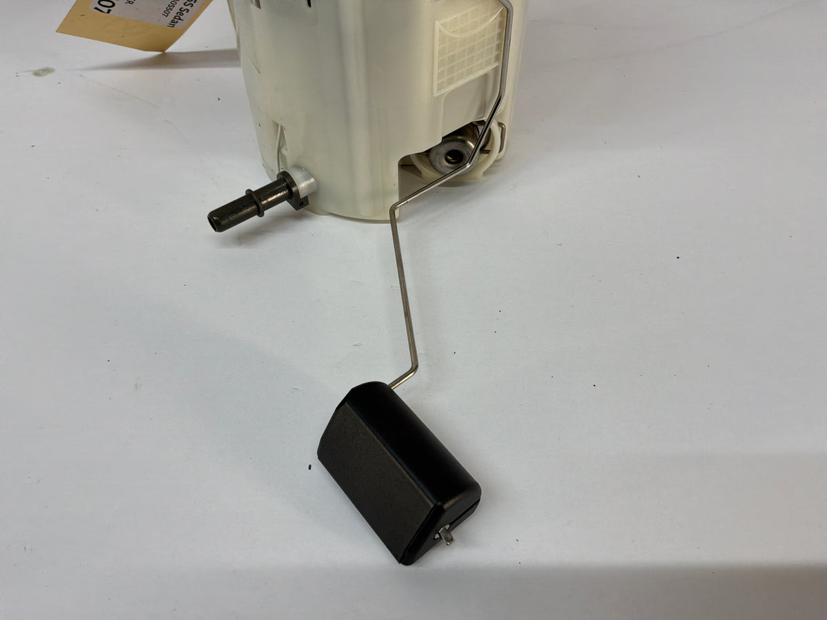 2017 Chevy SS Sedan Fuel Pump & Lever Sending Unit Assembly OEM