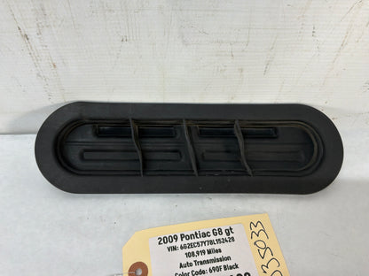 Lh Rubber vent - Day's Parts Yard