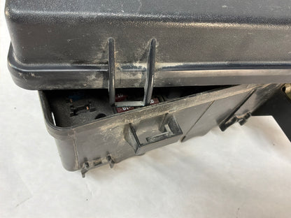 Fuse box w lid - Day's Parts Yard