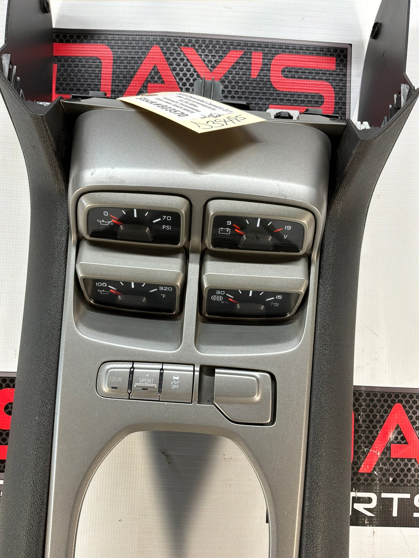 Center console w shifter - Day's Parts Yard